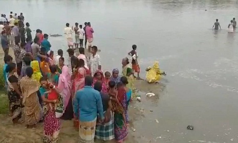 করতোয়ায় নৌকাডুবি : নিহতের সংখ্যা বেড়ে ৬৯, নিখোঁজ ৩