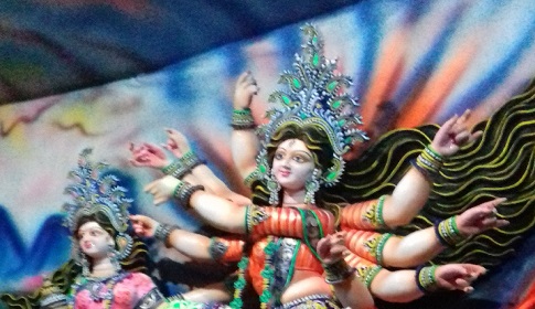 রাত পোহালেই শুরু শারদীয় দুর্গোৎসব 