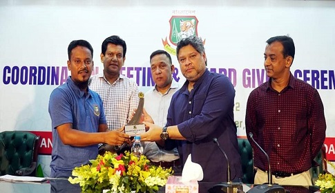 বিসিবির কোচ অফ দ্যা ইয়ার ঠাকুরগাঁওয়ের রাহাত