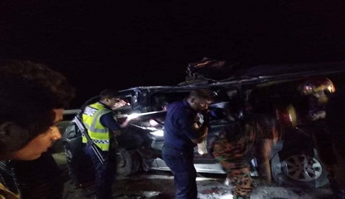 সিরাজগঞ্জে সড়ক দুর্ঘটনায় নারীসহ তিনজনের মৃত্যু