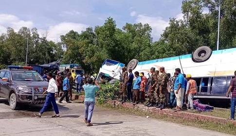 টাঙ্গাইলে সড়ক দুর্ঘটনায় নিহত ৬, আহত ৪০