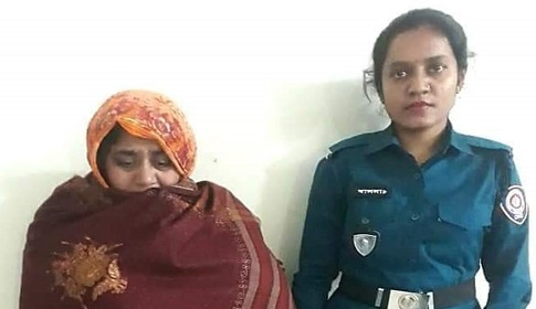 লোহাগড়ায় ফেন্সিডিলসহ শ্রমিক নেতার স্ত্রী আটক