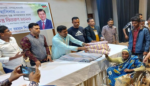 শীতার্তদের পাশে আ.লীগ নেতা এস এম মশিউর রহমান শিহাব