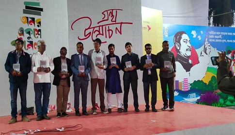 ব্যারিস্টার তুষারের ‘দ্য রোহিঙ্গা: আ লং হিস্ট্রি অব জেনোসাইড’ বইয়ের মোড়ক উন্মোচন