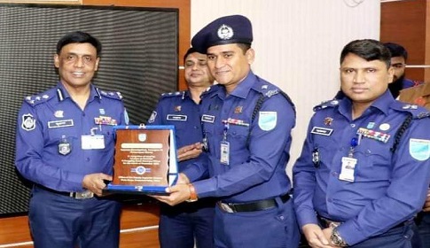 মাদক উদ্ধারে ঢাকা রেঞ্জের শ্রেষ্ঠ অফিসার আহসান উল্লাহ