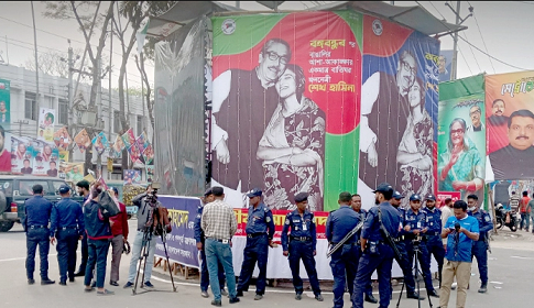 প্রধানমন্ত্রীর আগমন উপলক্ষে নিরাপত্তার চাদরে ঢাকা ময়মনসিংহ