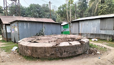 কালের বিবর্তনে গৌরীপুর থেকে হারিয়ে যাচ্ছে ইন্দারা