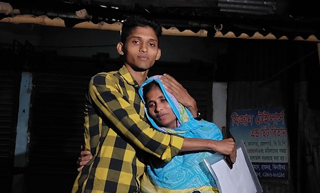 ঘুষ-তদবির ছাড়া পুলিশে চাকরি, খুশিতে কাঁদলেন অনেকেই