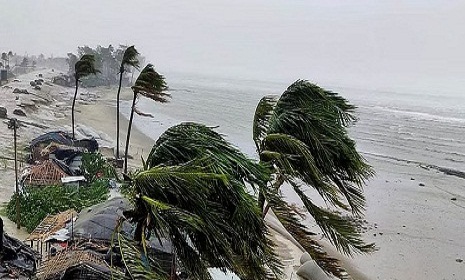 সুন্দরগঞ্জে ঝড়ে ২৪৬ ঘরবাড়ি লণ্ডভণ্ড