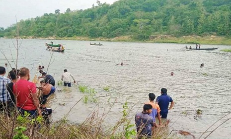 কর্ণফুলী নদীতে গোসল করতে নেমে যুবক নিখোঁজ