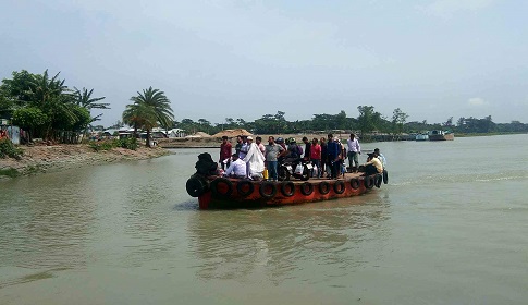 আমতলী-পুরাকাটা খেয়াঘাটে অতিরিক্ত ভাড়া আদায়ের অভিযোগ