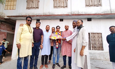 ফুলেল শুভেচ্ছায় সিক্ত হলেন আওয়ামীলীগ অষ্ট্রেলিয়া শাখার সাংগঠনিক সম্পাদক সৈয়দ শফিকুর রহমান রোমেল