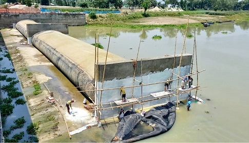 অবশেষে শুরু হলো আত্রাই শুকটিগাছা রাবার ড্যামের কাজ