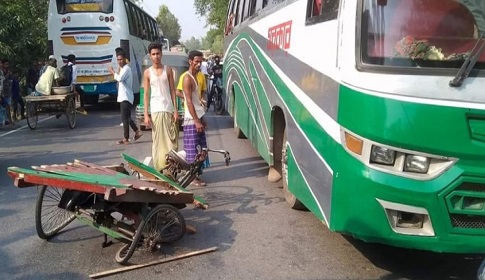 মধুপুরে সড়ক দুর্ঘটনায় ৪ জন নিহত