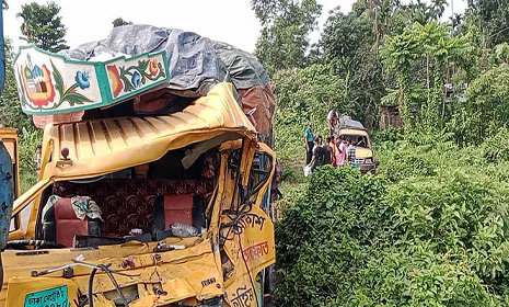 সিলেটে ট্রাক-পিকআপ সংঘর্ষে ১৪ শ্রমিক নিহত