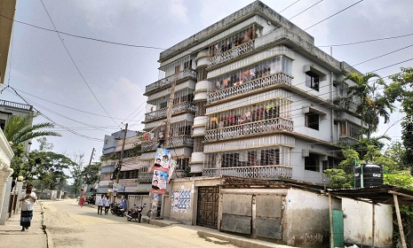 বাড়ি গাড়ি জমিসহ কয়েক কোটি টাকার অবৈধ সম্পদ অবসরপ্রাপ্ত কর্মচারীর
