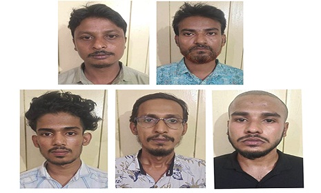 চট্টগ্রামে ‘বঙ্গবন্ধুর দেয়ালচিত্র’ ভাঙচুর, আটক ৫