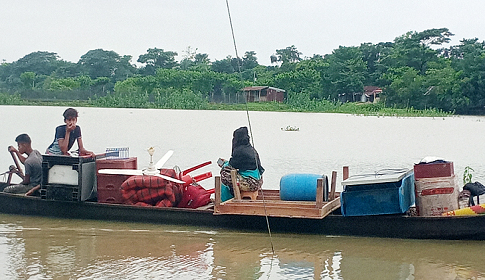 সুনামগঞ্জে বন্যা আতঙ্কে ২০ লাখ মানুষ