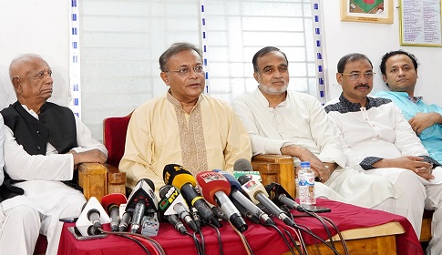 ‘ভোটাররা নির্বাচনের সময় কাকে ভোট দিবে সেটি তারাই ঠিক করবে’
