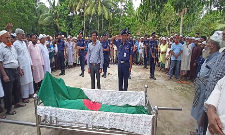 মহম্মদপুরে বীর মুক্তিযোদ্ধার মৃত্যু, পূর্ণ রাষ্ট্রীয় মর্যাদায় দাফন সম্পন্ন