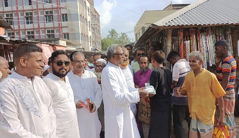 রাণীনগরে সরকারের উন্নয়ন-সাফল্য তুলে ধরে এমপি হেলালের প্রচারণা