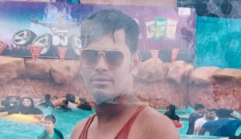 শ্রীনগরে চাইনিজ কুড়ালের কোপে যুবক নিহত