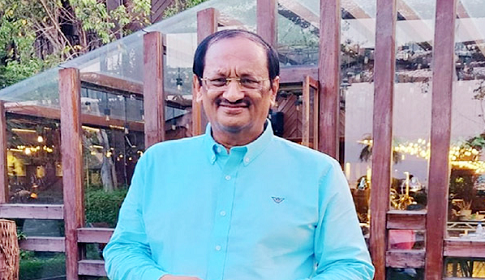 হাজিরা দিলেন আইডিয়ালের মুশতাক