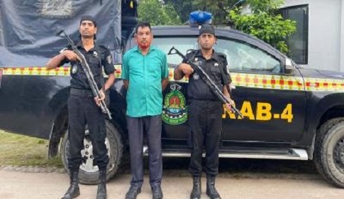 আশুলিয়ায় হেরোইনসহ দরবেশ গ্রেপ্তার