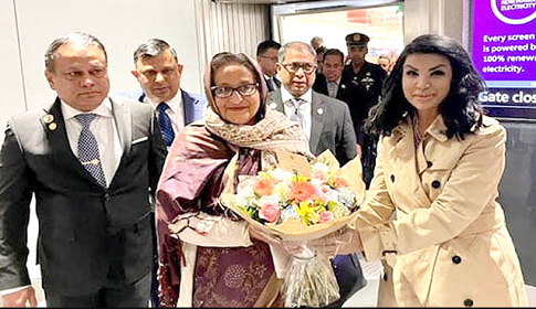 লন্ডনে পৌঁছেছেন প্রধানমন্ত্রী