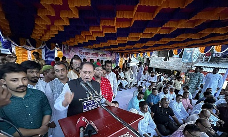 ‘খালেদা জিয়া দন্ডিত আসামি, তারেক জিয়া পলাতক দন্ডিত আসামি’
