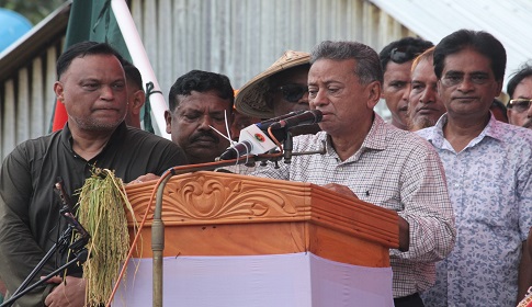 ‘রাস্তায় লক্ষ জনতা নেমেছে ফয়সালা করেই বাড়ি যাবো’