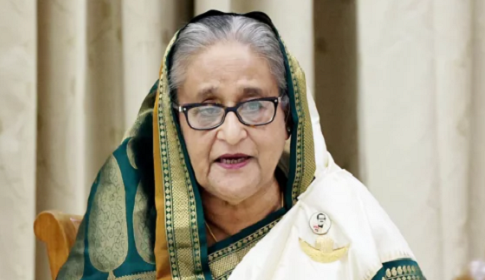 ‘বৈরী পরিবেশ’ জয় করে দেশে ফিরছেন প্রধানমন্ত্রী 