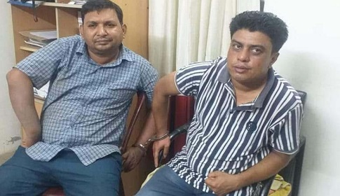 কবিরহাটে দুই প্রতারককে গণপিটুনি দিয়ে পুলিশে সোপর্দ