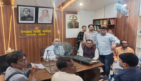 পলাশবাড়ীতে গ্রামীণ রাস্তার এইচবিবিকরণ কাজের দরপত্রের লটারী অনুষ্ঠিত