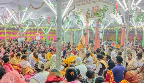 লোহাগড়ায় ৩২ প্রহরব্যাপী মহানামযজ্ঞ অনুষ্ঠান শুরু, ভক্ত-অনুরাগীদের ঢল