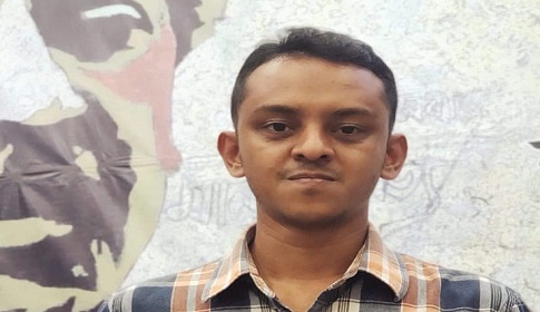 ‘ফ্রেন্ডস অব হিউম্যানিটি অ্যাওয়ার্ড’ পেয়ে প্রশংসায় ভাসছেন দৃষ্টি প্রামাণিক