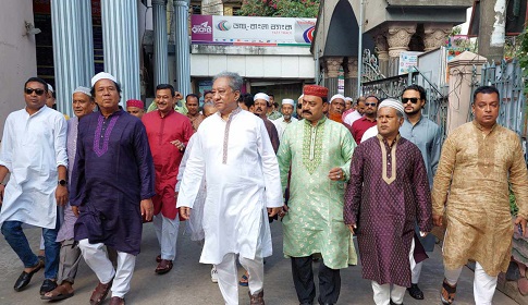 নৌকার প্রার্থী পাপনের মনোনয়ন জমা দেয়া উপলক্ষে দোয়া মাহফিল