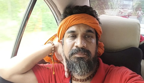 জীবনের আনন্দগুলো কোথায় যেন হারিয়ে যাচ্ছে