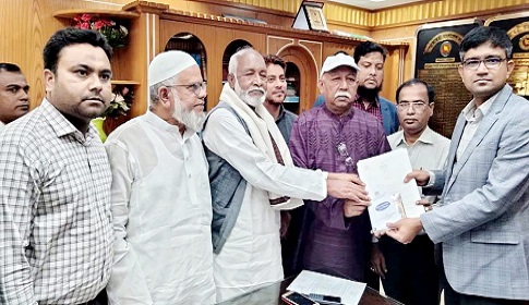 পাবনা-৪ আসনে গালিব শরীফের মনোনয়ন ফরম গ্রহণ