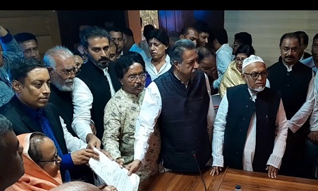 বাগেরহাটে আ.লীগের ৪ প্রার্থীসহ মনোনয়নপত্র জমা দিলেন ৫ জন