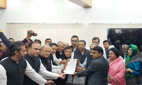 প্রধানমন্ত্রীর পক্ষে গোপালগঞ্জ-০৩ আসনে মনোনয়নপত্র দাখিল