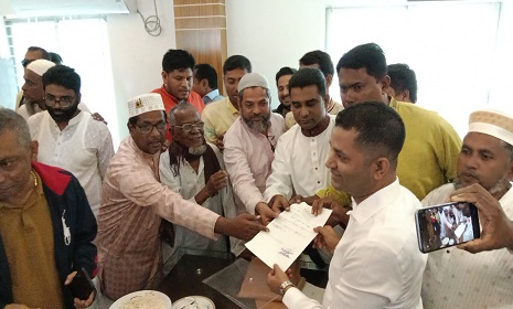 নোয়াখালী ৪ আসনে মনোনয়ন জমা দিলেন একরাম