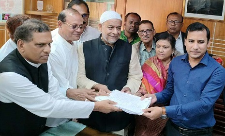 পাংশায় সহকারি রির্টানিং অফিসারের নিকট আওয়ামীলীগ প্রার্থীর মনোনয়নপত্র জমা