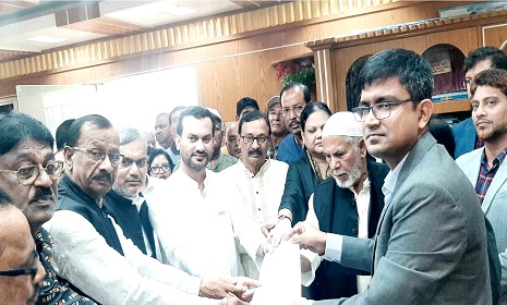 পাবনা-৪ আসনে প্রথম মনোনয়নপত্র জমা দিলেন গালিব শরীফ