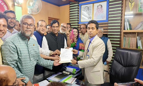 ধামরাইয়ে মনোনয়ন পত্র জমা দিয়েছেন ৬ জন, এদের মধ্যে তিন জনই আওয়ামীলীগের