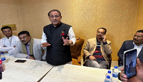 বোয়ালমারীতে গণমাধ্যমকর্মীদের সাথে মতবিনিময় করলেন আব্দুর রহমান