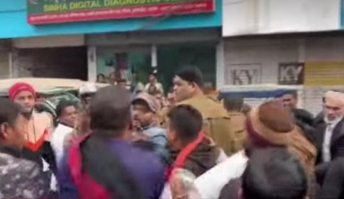 নবীনগরে সাবেক এমপির গাড়ি বহরে হামলা, আটক ১