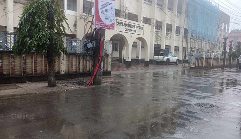 গোপালগঞ্জে তীব্র শীত-বৃষ্টিতে জনজীবন বিপর্যস্ত