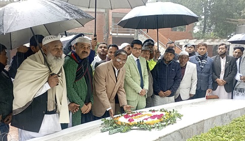 বঙ্গবন্ধুর সমাধিতে ডা. প্রাণ গোপাল দত্ত এমপির শ্রদ্ধা