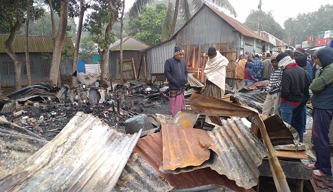 গোপালগঞ্জে ৪টি দোকান পুড়ে ২২ লাখ টাকার ক্ষতি 